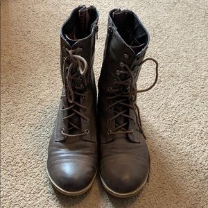 Women’s size 11 brown combat boots